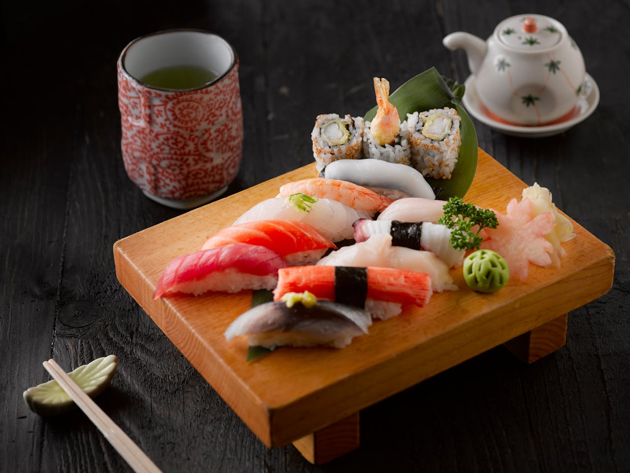 Oblíbené Sushi dobývá gastronomii: Od metody konzervace k celosvětové pochoutce